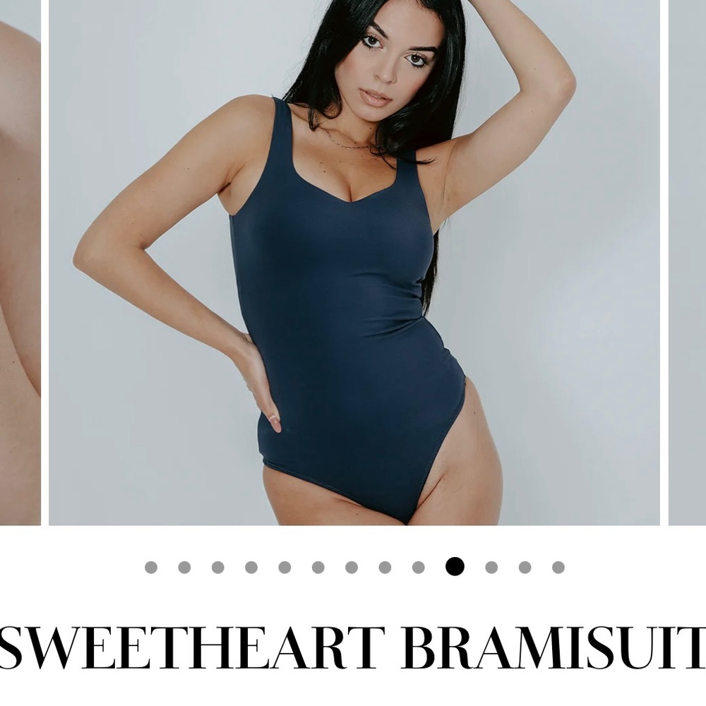 Navy sweetheart Bramisuit